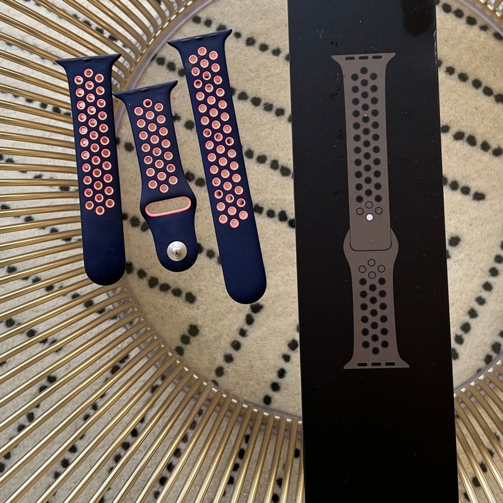 Apple Watch Black and Pink Nike Sport Band Set (40mm)